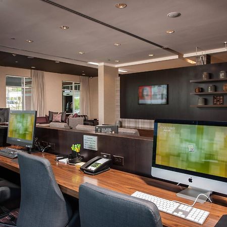 Courtyard By Marriott Boston Littleton Hotel Екстериор снимка