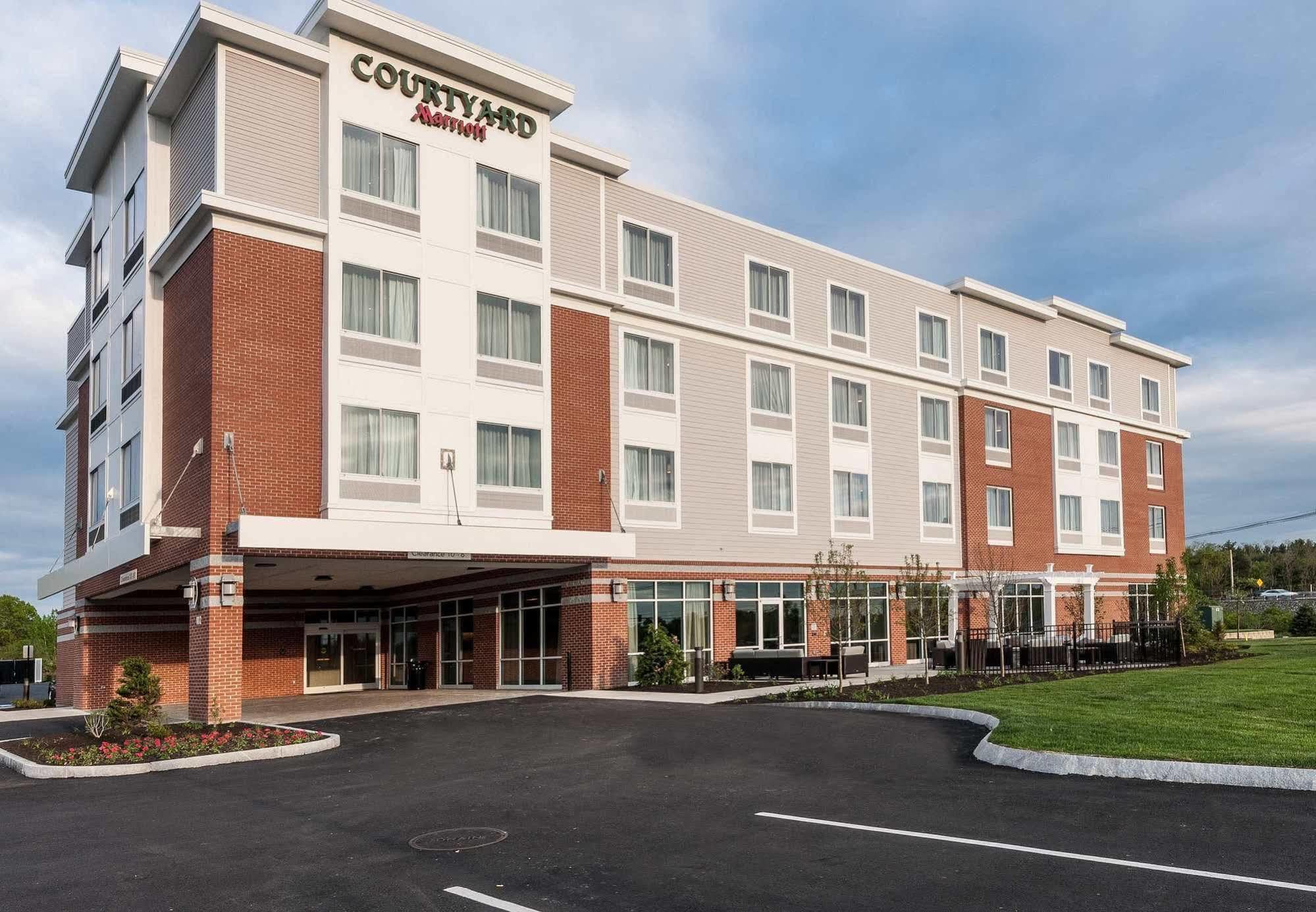 Courtyard By Marriott Boston Littleton Hotel Екстериор снимка